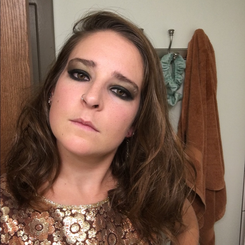 Meet your Posher, Katelyn